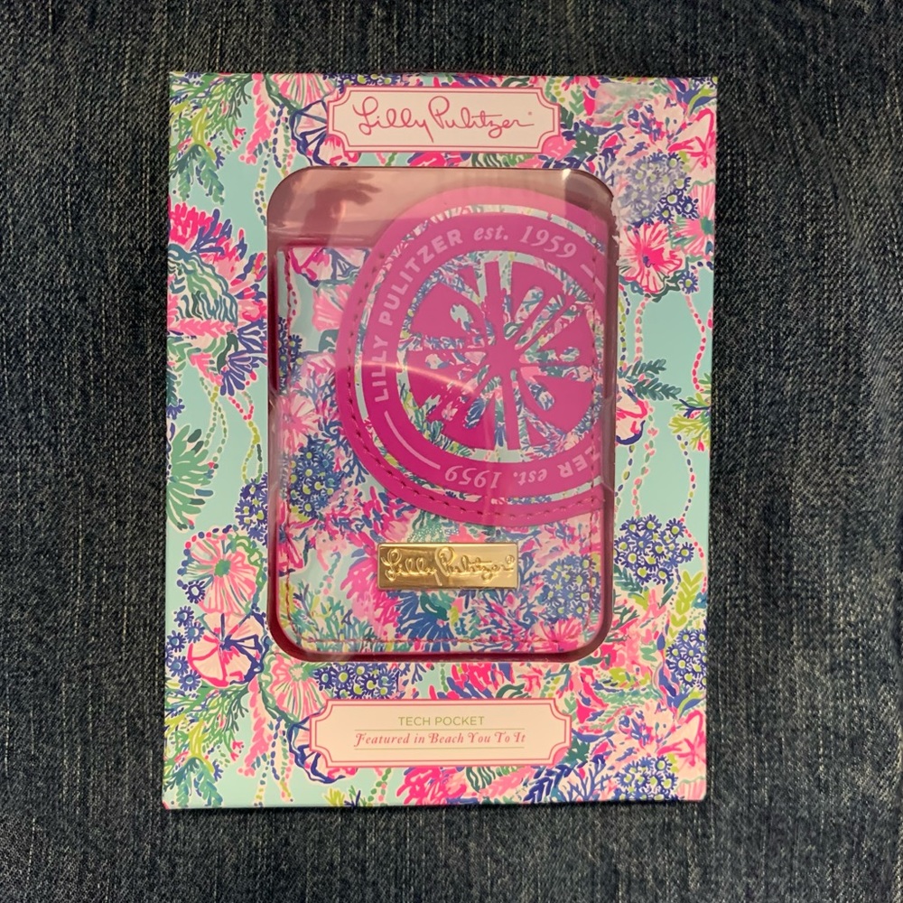 NIB Lilly Pulitzer Tech Case Featured in “Beach You to It”